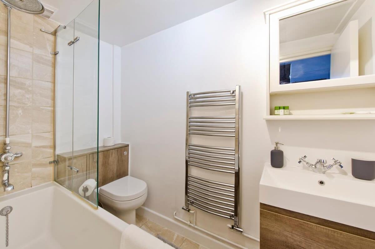 Charming 2-Bed Apt Near Buckingham Palace London Luaran gambar